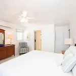 Fingertip - Beach Bungalow In Cayman Kai