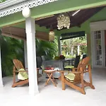 Gite D\'Arles Bungalow \