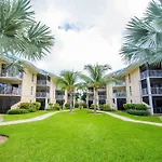 Enjoy Sunsets At Fully Equipped Condo At The Beach