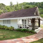 Blue Waters Inn