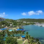 Spacious Waterfront Apartment, Great Views & More!