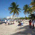 Beach One Bedroom Suite 13