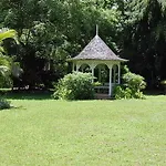 Inn At Shaw Park Gardens & Waterfalls