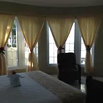 Waters Edge Guest House