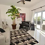 Dreamtime By The Sea Five Bedroom Villa