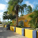 Yacht Club Apartments