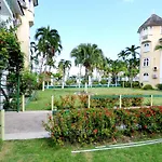 Beach Studio 10