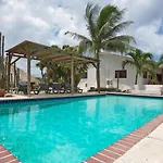 Bantopa Apartments