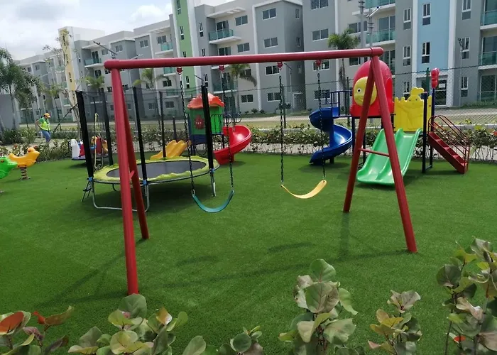 Confortable Apartamento De 3 Tres Habitaciones, Con Hermosa Vista De Area Verde, Ademas De Piscinas Y Juegos Infantiles En Area Recreativa