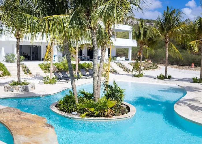 The Reef - Blue Bay Golf & Beach Resort