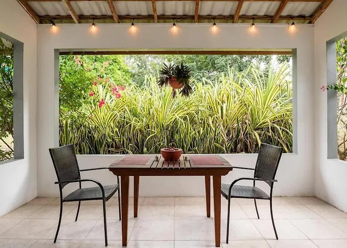 Garden Apartment-Beach-5Min Drive, 1 Hr Montego Bay, 25 Mins Ocho Rios, Welcome Breakfast Basket