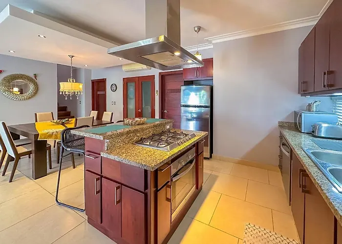 Beautiful 2 Bedroom Apartment With Bbq