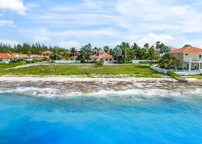 Villa Danya - 5 Bd On The Ocean With Pool.
