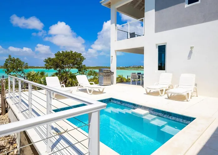 New Tropical Waterfront Cooper Jack Bay Villas