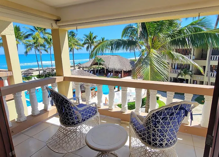 Oceanview Penthouse On The Beach