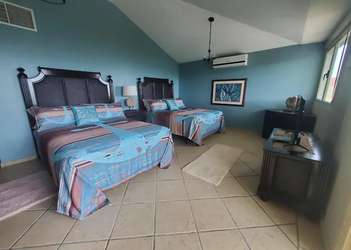 Elimar Bay View Apt With Infinity Pool Available