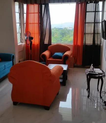 Malia\'S New Kgn Apartment