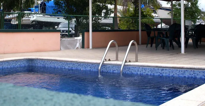 Coral Cove Marina Hotel
