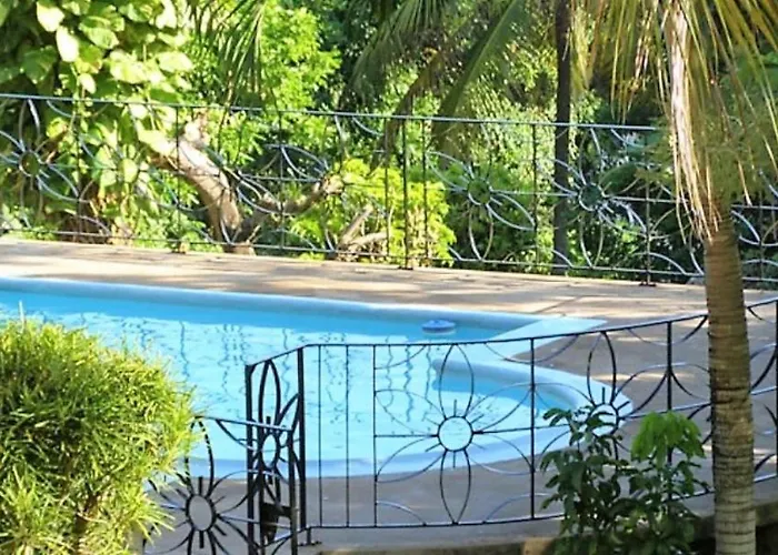 Villa Dianna - Entire Villa, Roof Terrace, Pool, Garden, Sea Views Near Dunn\'S River