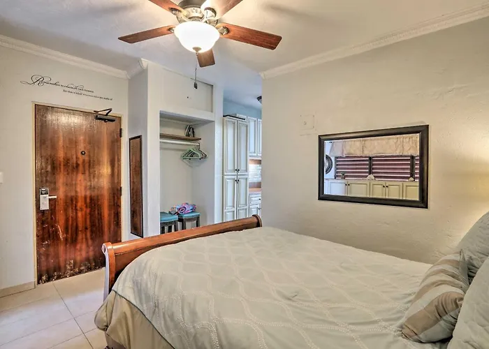 Saint Thomas Condo With Ocean Views, Walk To Beach!