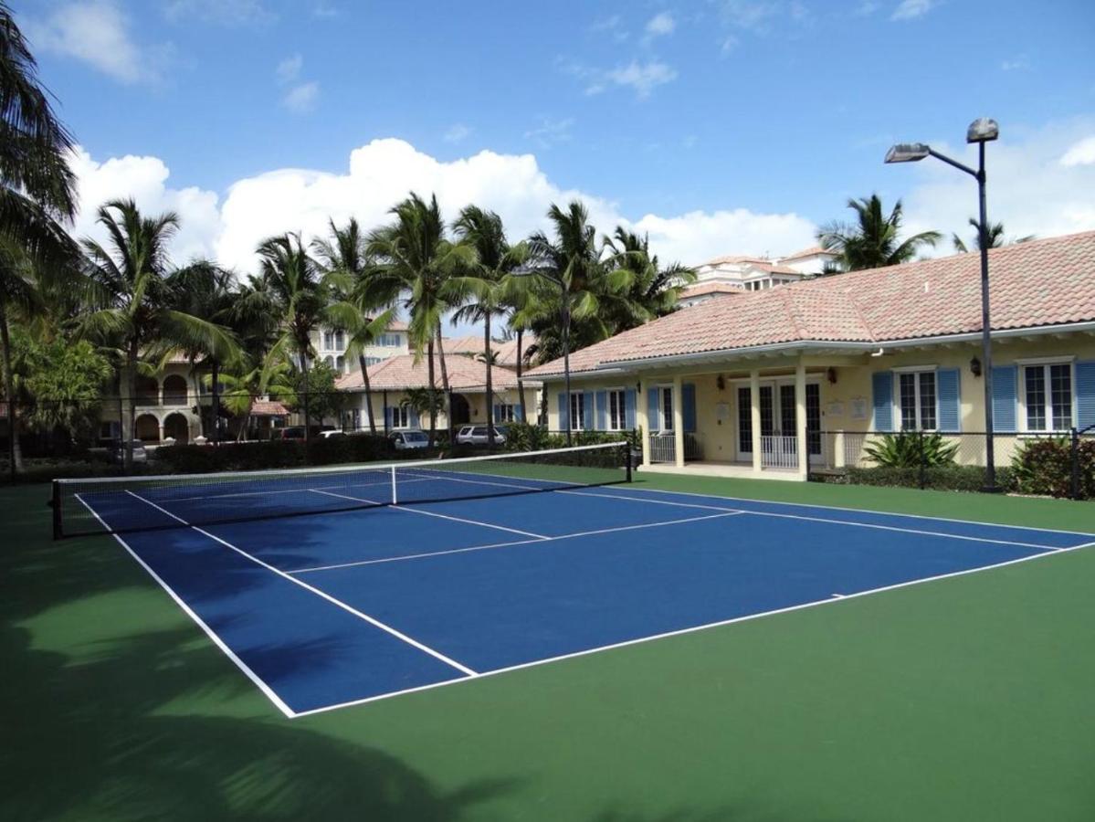 Aparthotel Renaissance Unit 205 Grace Bay