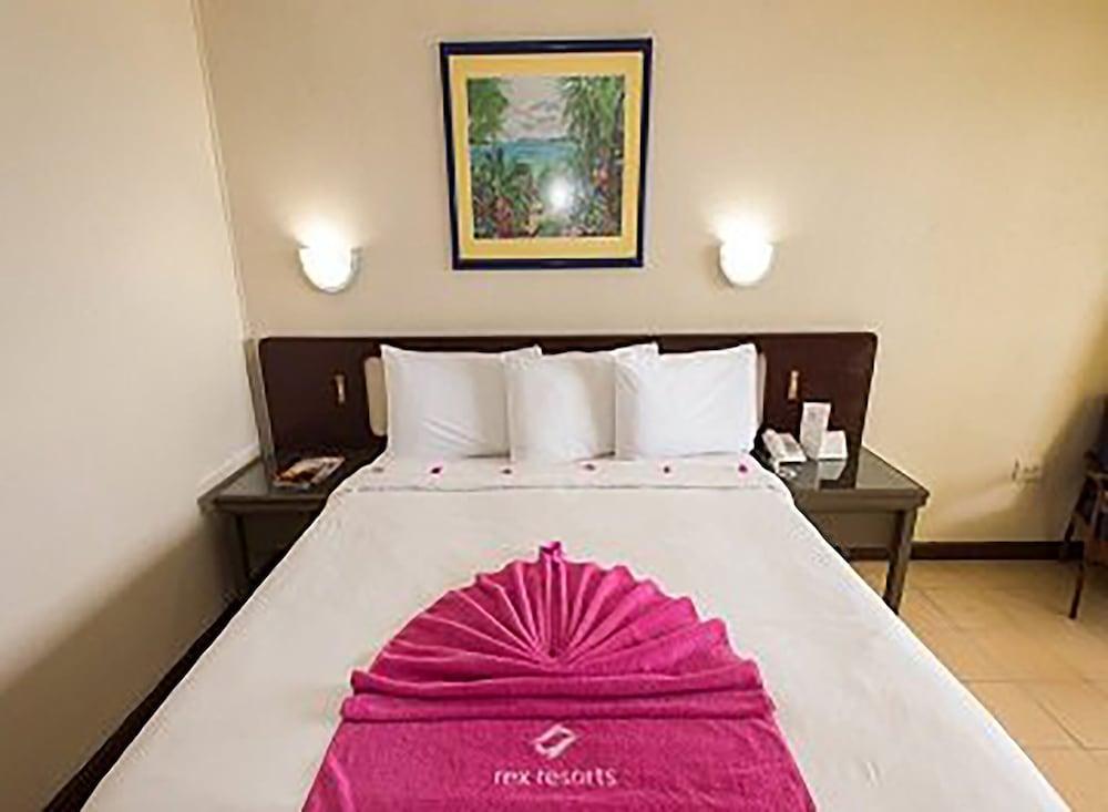 Starfish Tobago 3*