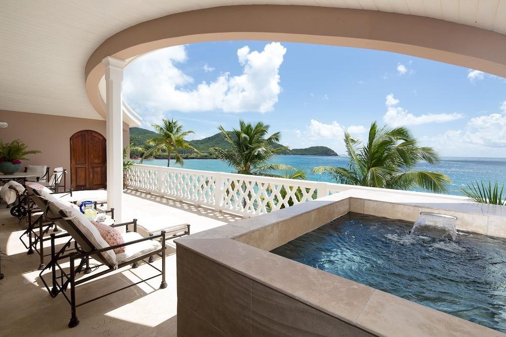 Hotel Curtain Bluff Old Road