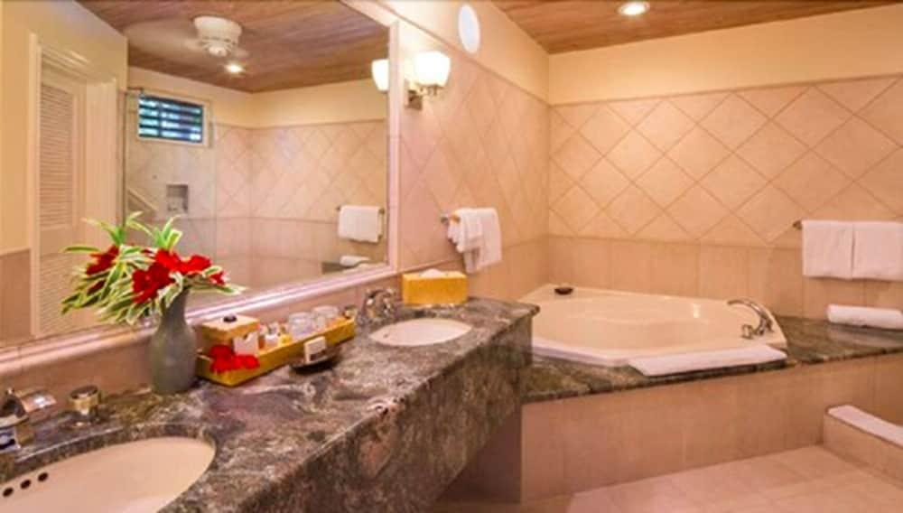 Curtain Bluff 5*