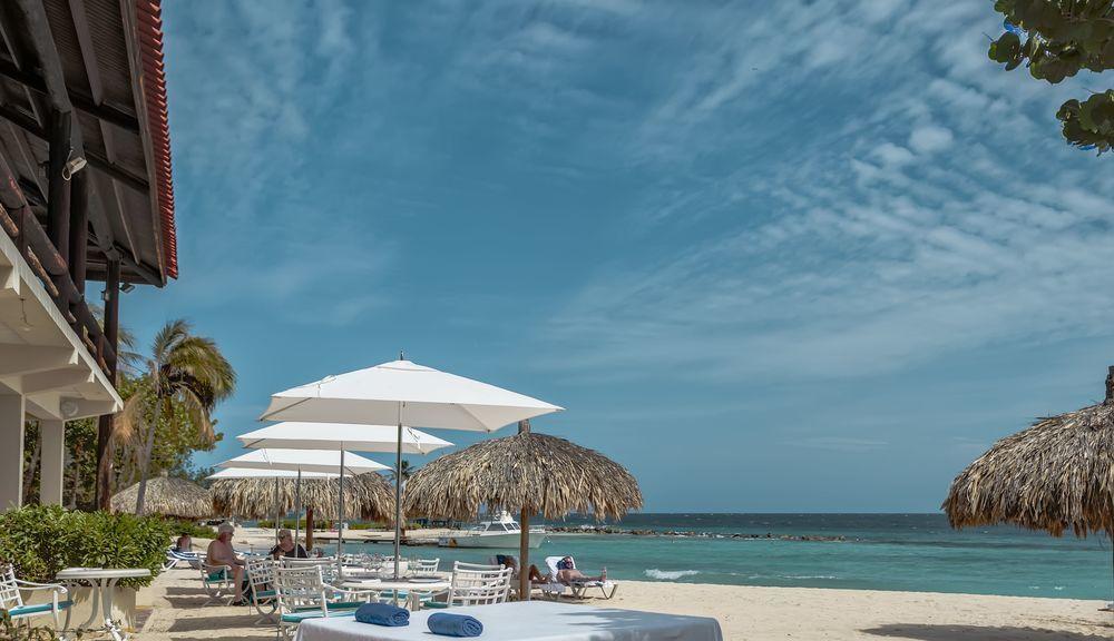 Floris - & Club - Adults Only Resort 4*