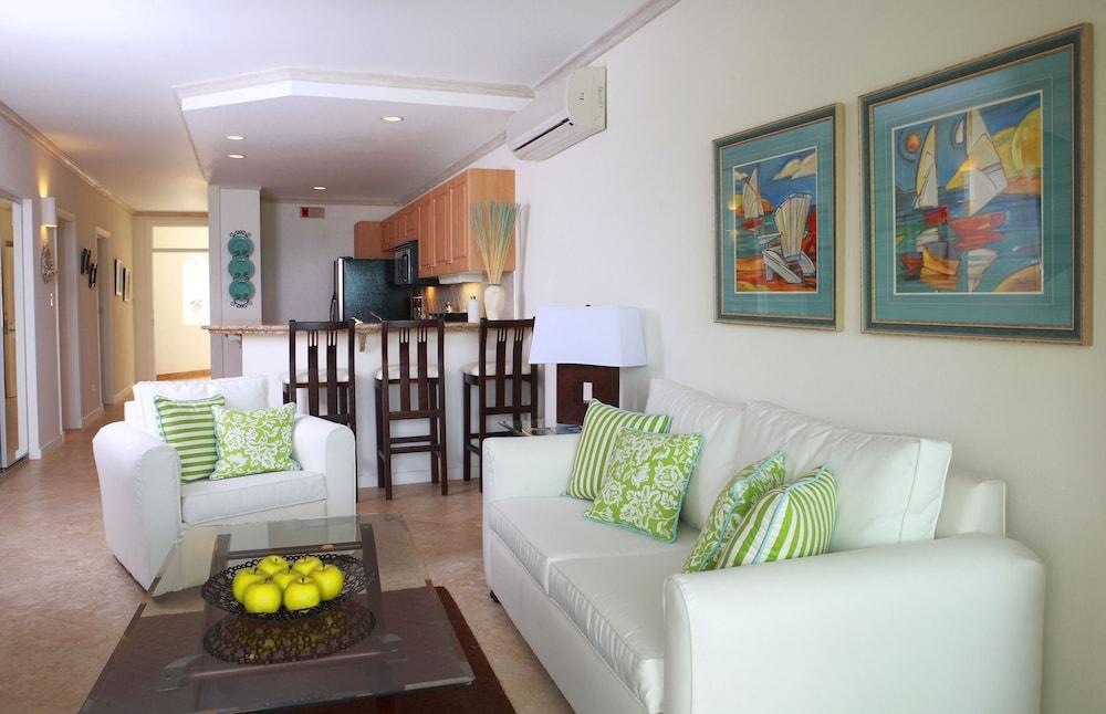 Hotel Butterfly Beach 3*