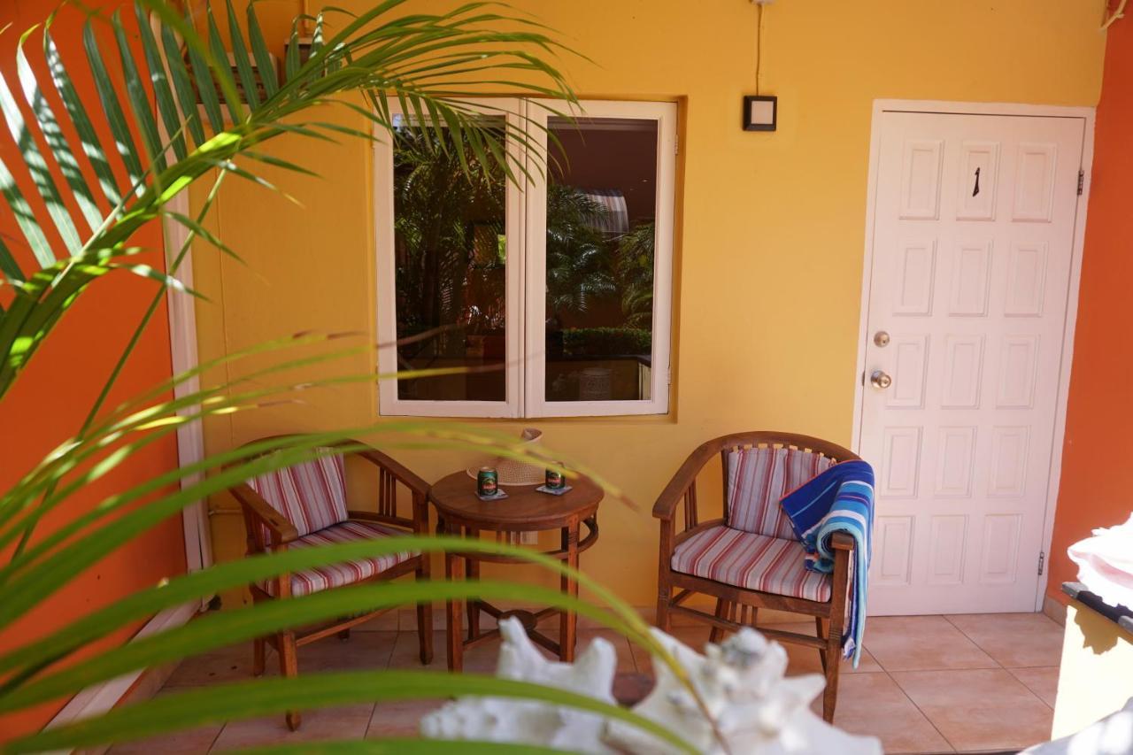 Apartment Carinas Studio Palm Beach