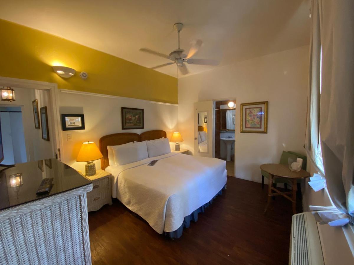 At Wind Chimes Boutique Hotel San Juan