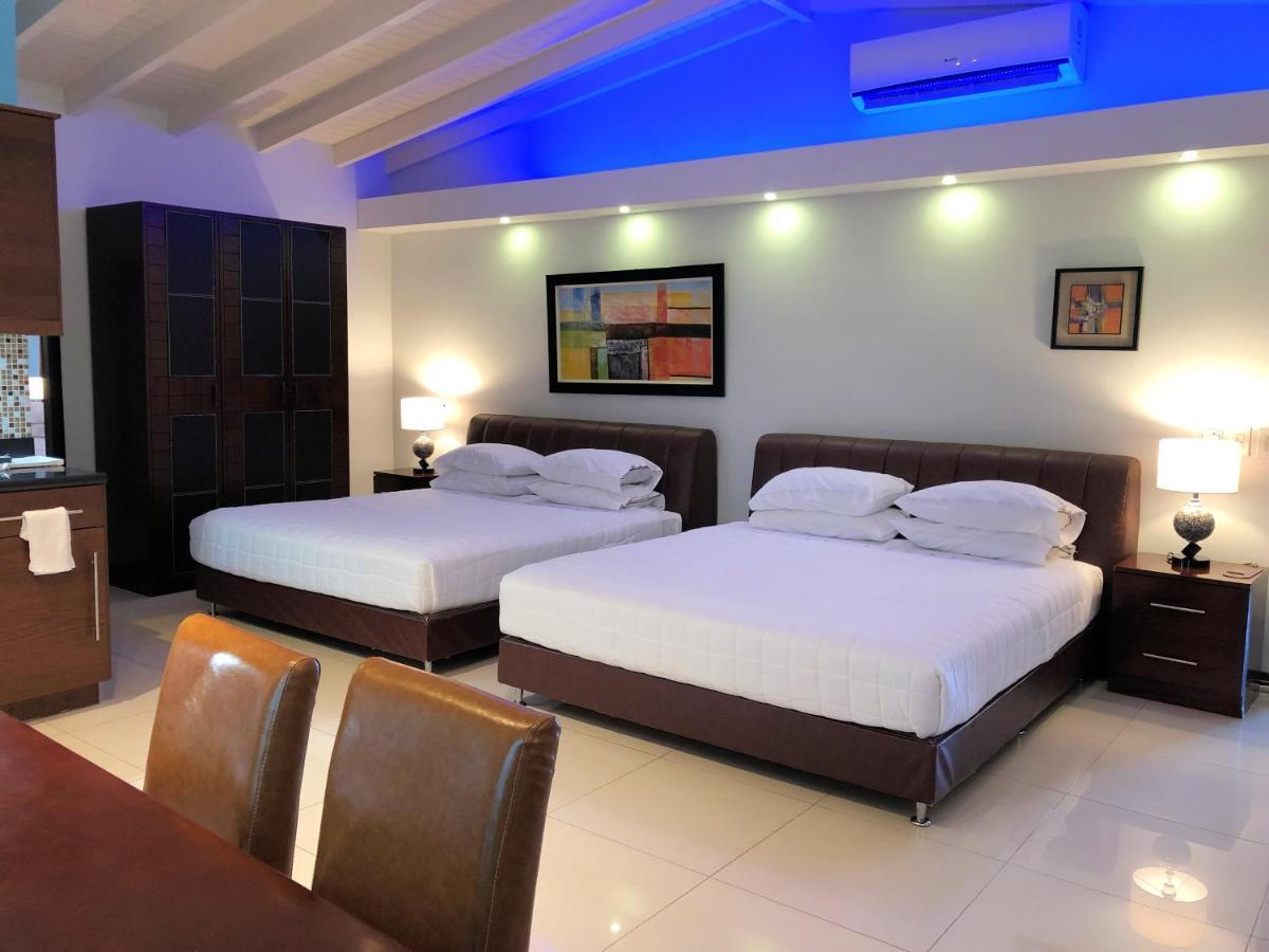 Quints Travelers Hotel 3*