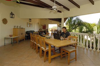 Yacht Club Aparthotel