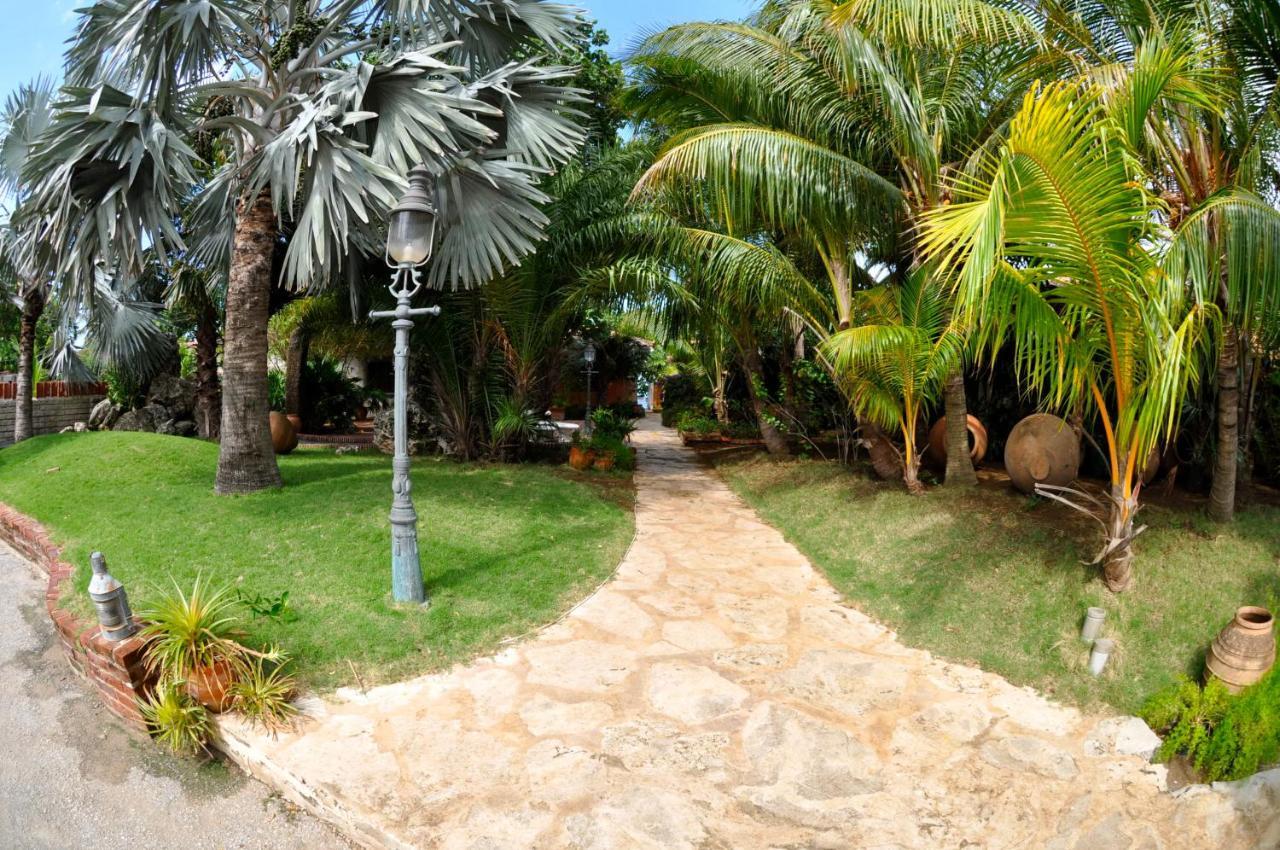 Sun Reef Village On Sea Aparthotel