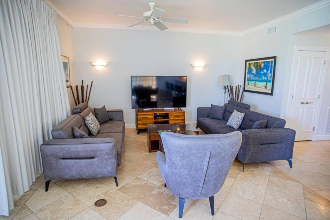 Renaissance Unit 205 * Grace Bay