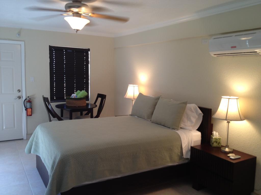 The Riviera, Grand Cayman Hotel