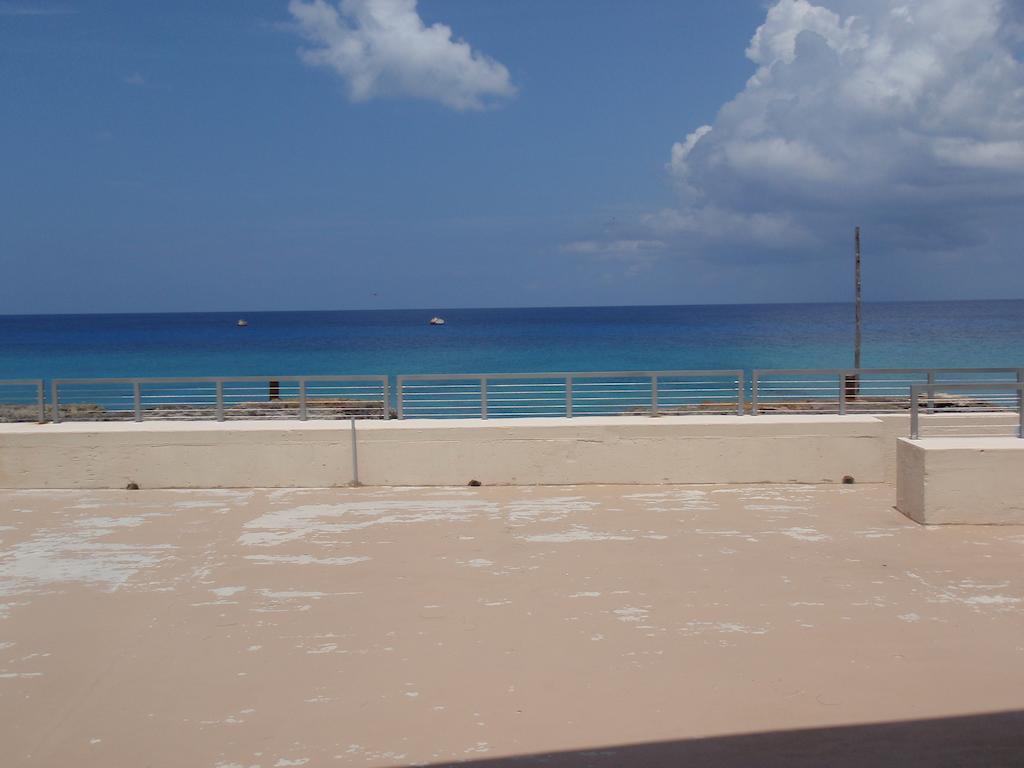 The Riviera, Grand Cayman Hotel George Town