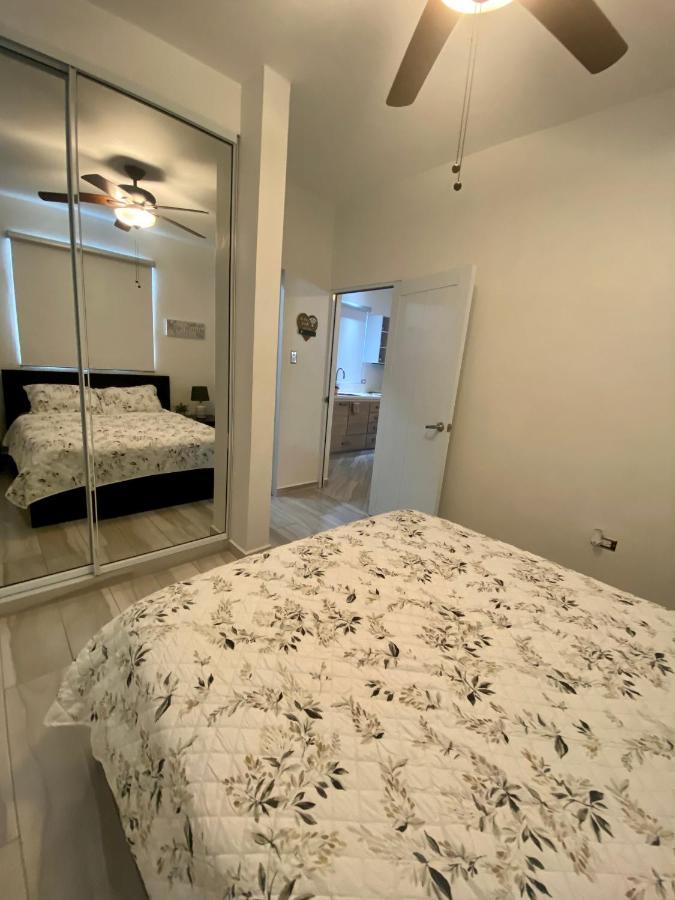 Walk To The 2min, Cozy, Boutique, Pool, Palmeras Del Mar Apartment