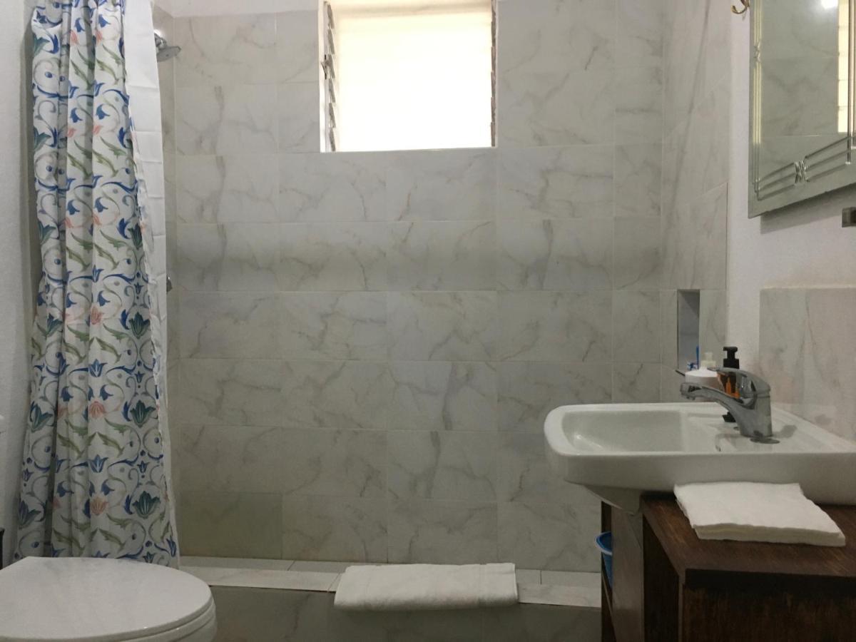 Apartment Garden Apartment-Beach-5Min Drive, 1 Hr Montego Bay, 25 Mins Ocho Rios, Welcome Breakfast Basket Runaway Bay