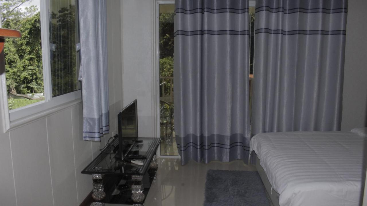 Riverside Hotel 3*