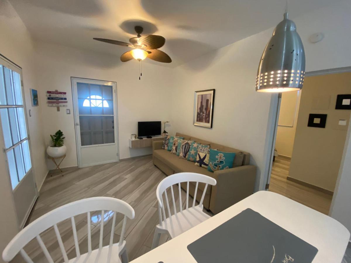 Walk To The 2min, Cozy, Boutique, Pool, Palmeras Del Mar Apartment *
