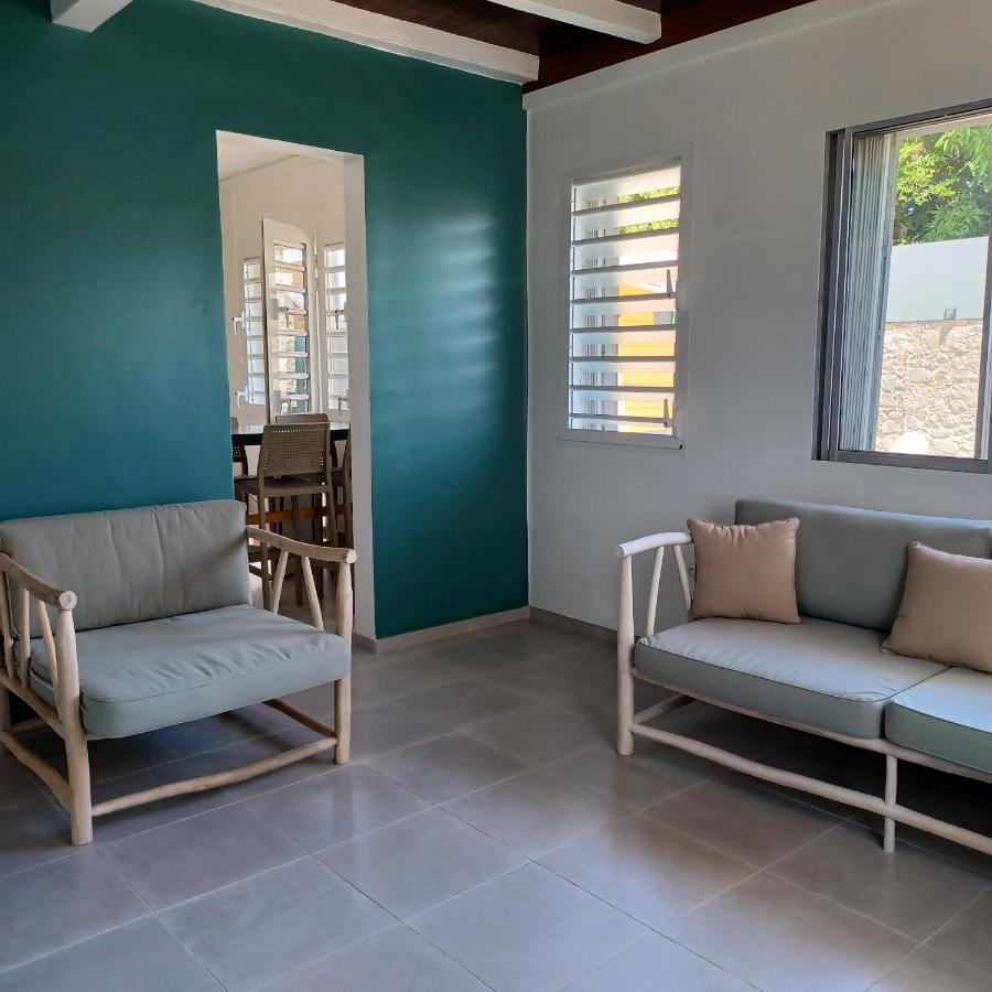 Maison De Les Pieds Dans L'eau Holiday home *