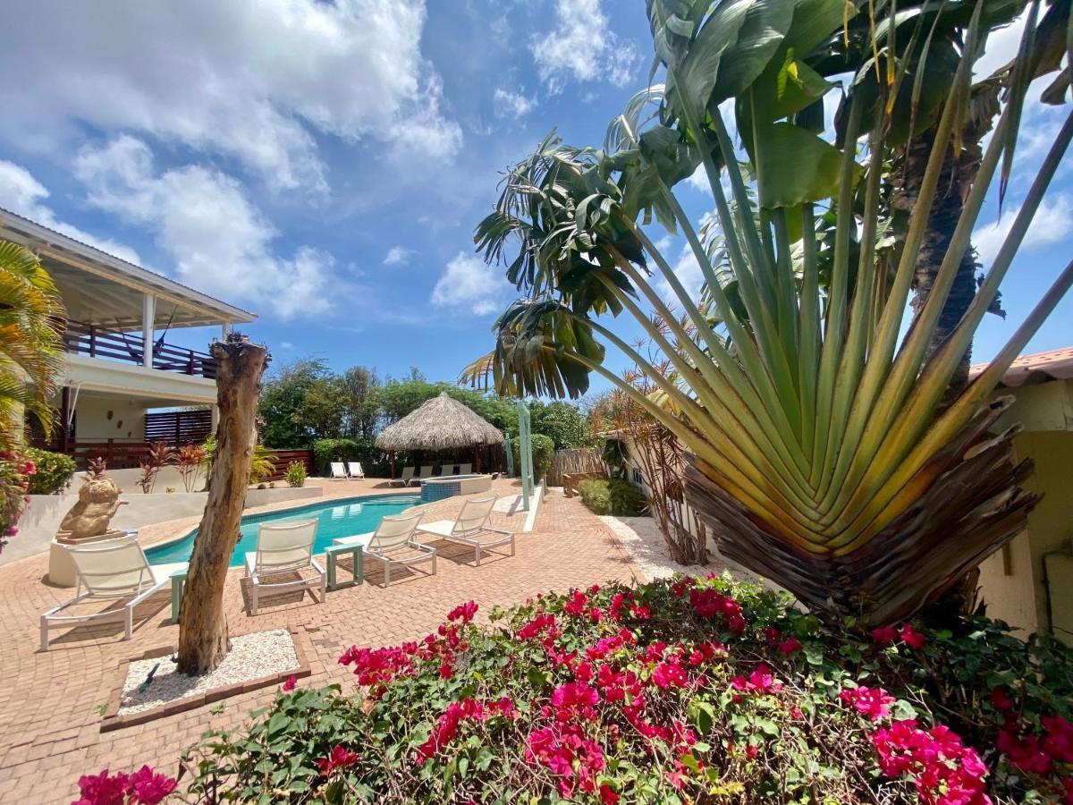 Sweet Curacao View Aparthotel 3*