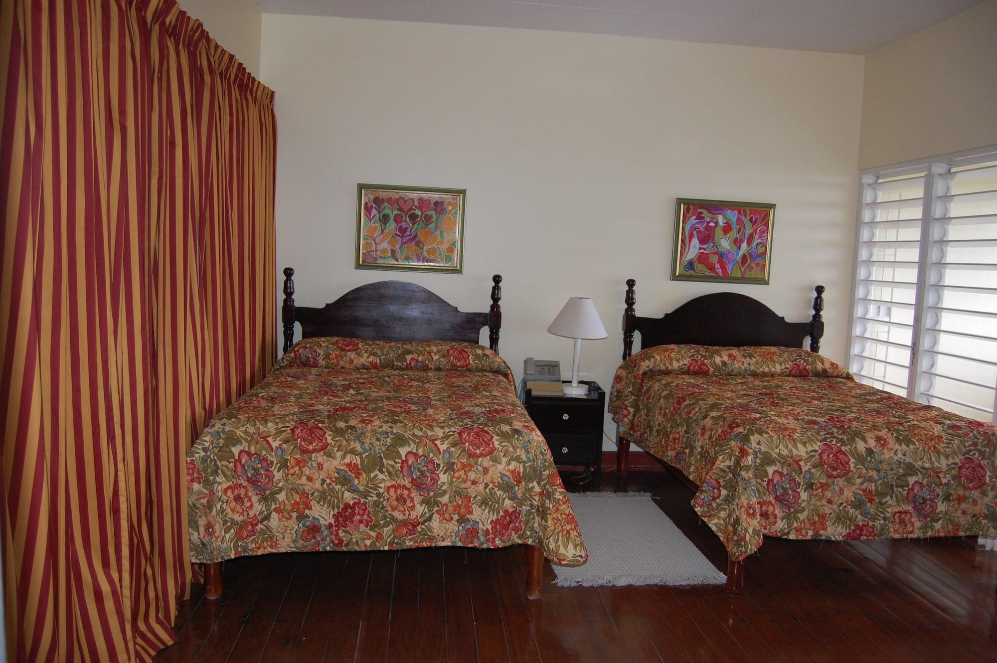 Hotel At Shaw Park Gardens & Waterfalls 2*