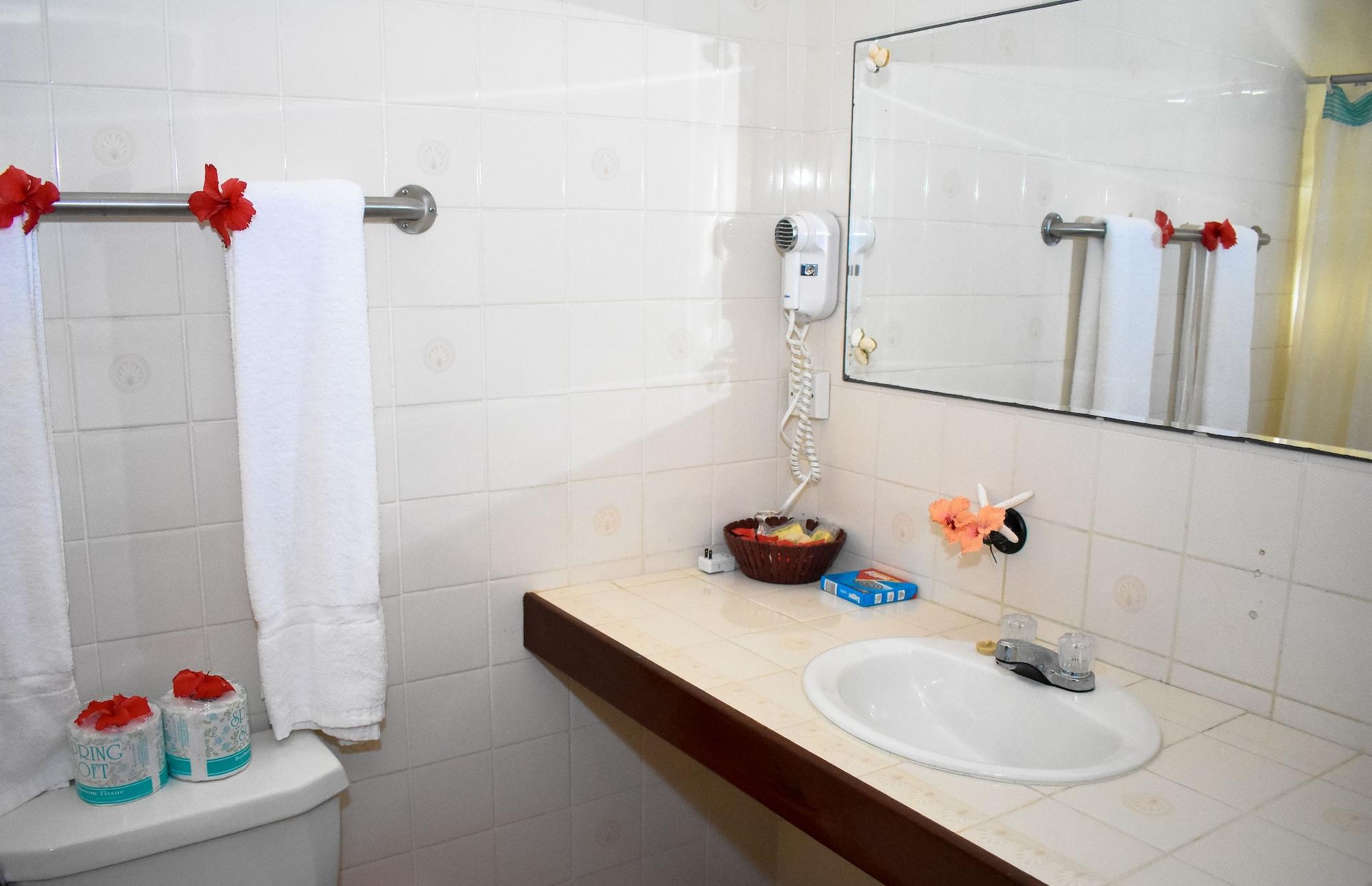 Hotel The Catamaran 3*