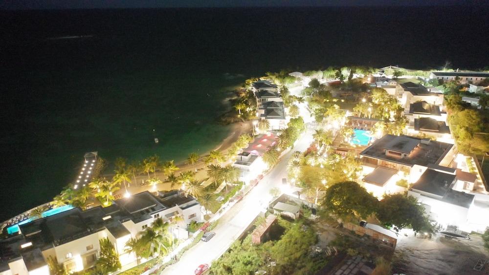 Hodges Bay & St. John's