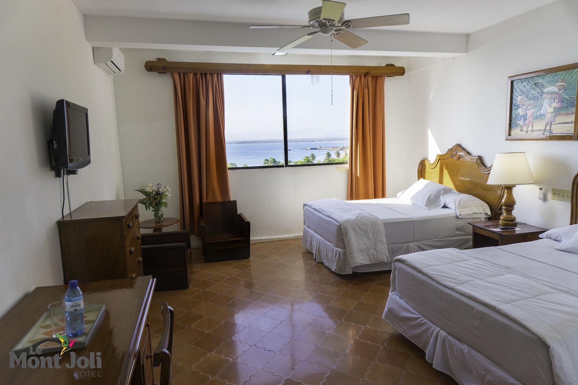 Hotel Mont Joli 3*