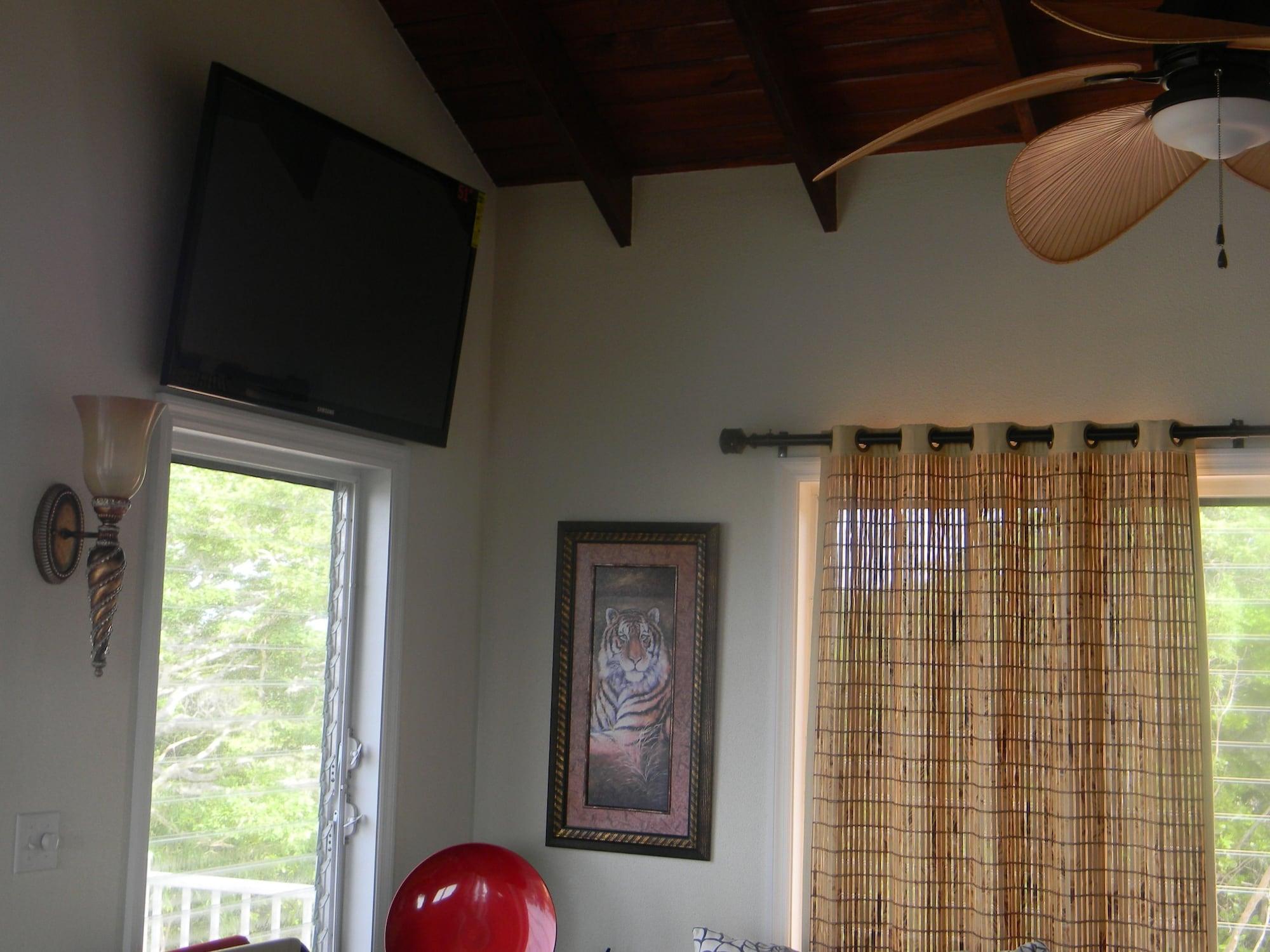 Harbor Breeze 5* Clarence Town