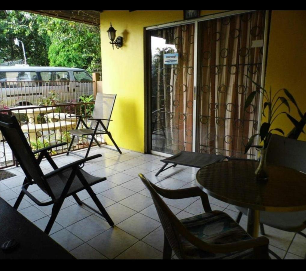 Tonys Guest house Petit Valley